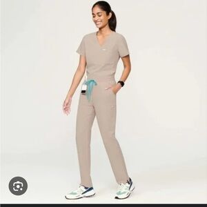 Figs Boulder Scrubs Set Size Small LIMITED EDITION